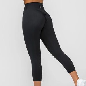 Muscle Nation High Rise Scrunch Butt Black 7/8 Leggings Size Medium‎